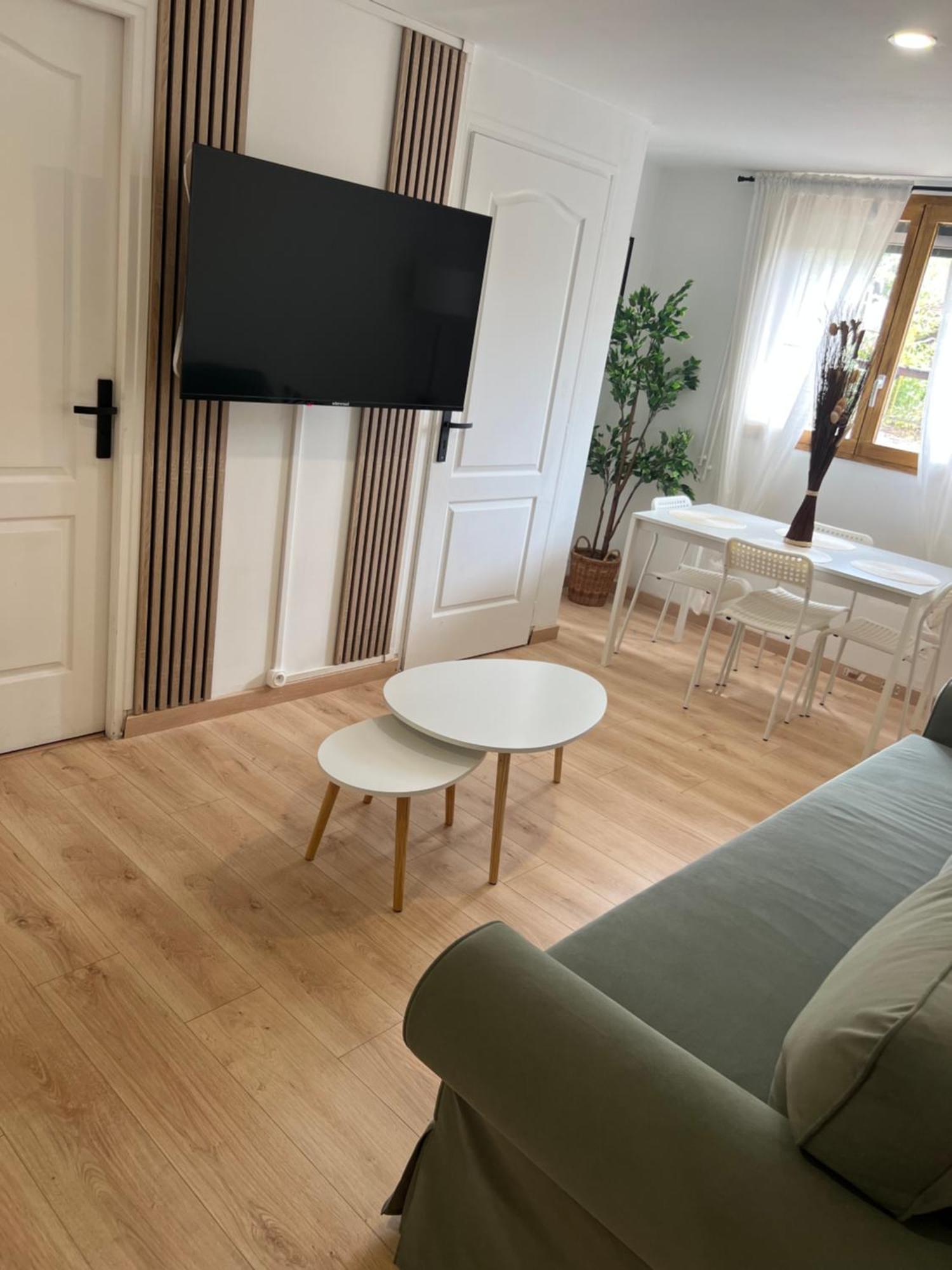 Appartement Pres De Paris, Disney & Cdg Tremblay-en-France Bagian luar foto